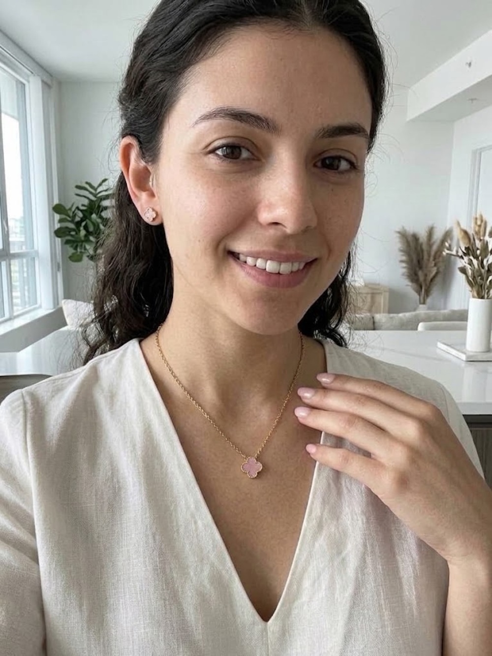 Delicate Pink Clover Pendant Necklace and earrings in gold plated